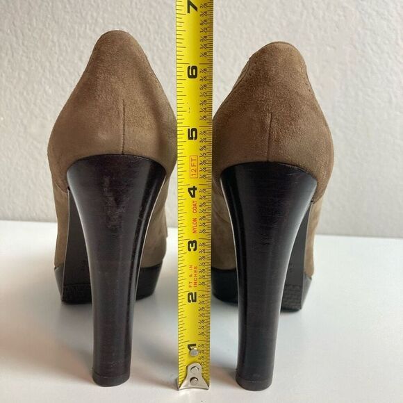Stuart Weitzman Brown Taupe Suede Pumps Tassup Platform Heels with Tassel sz 5.5 - Picture 4 of 8